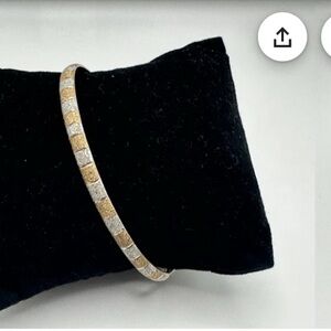 Elegant 10k Gold flex, Bangle Bracelet. Vintage. 2.8 grams